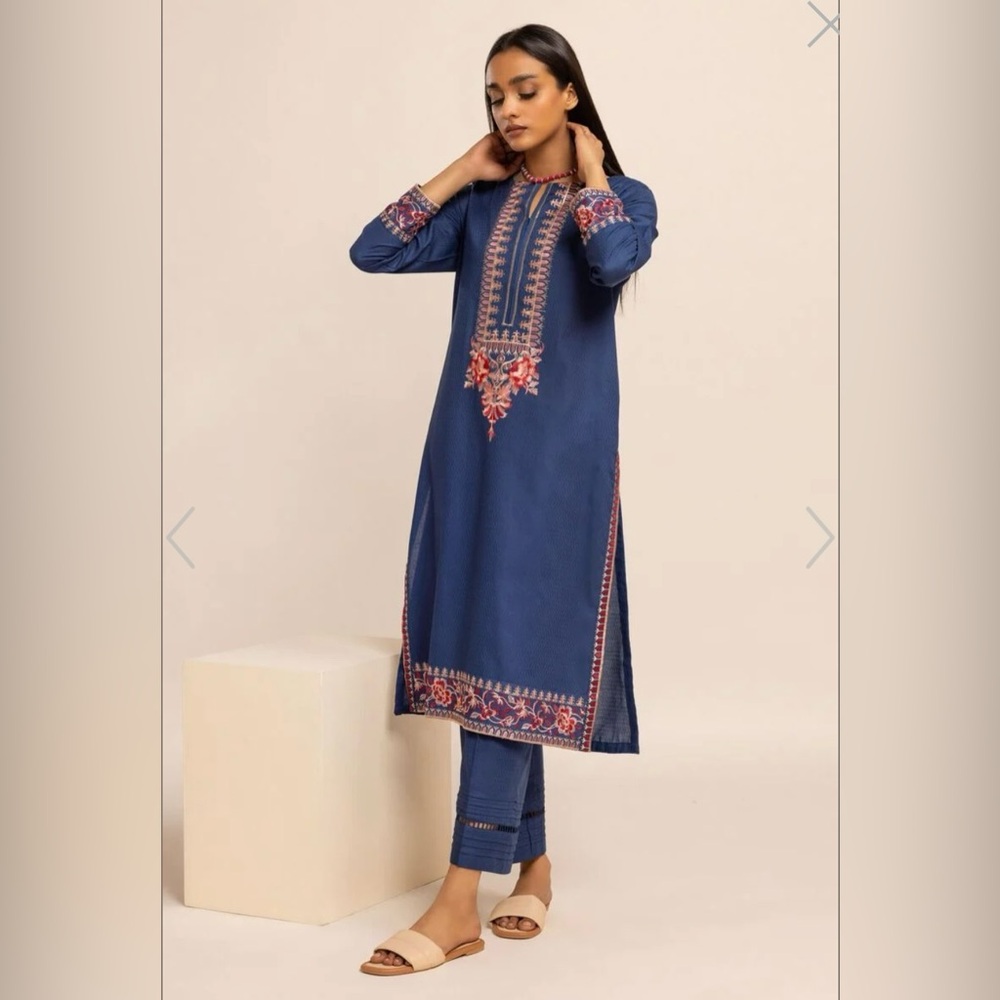 Khaadi 2 piece co-ord set. Embroidered,